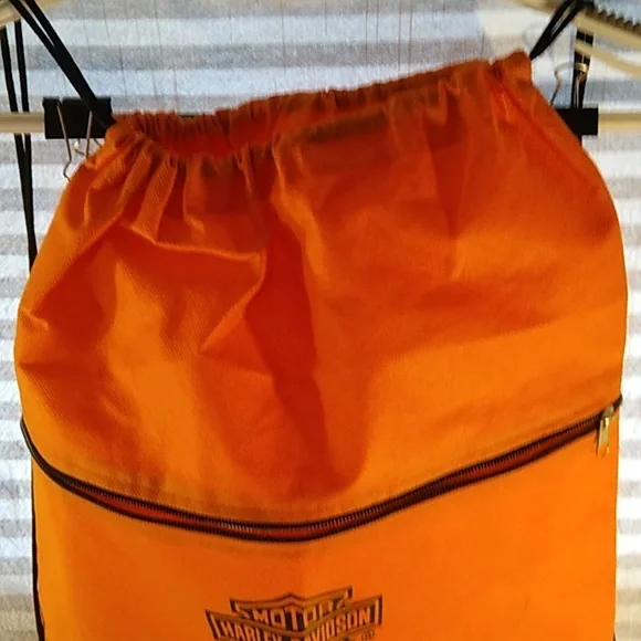 Backpack - Picture 2 of 6